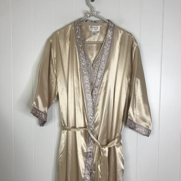 Cabernet Sleepwear Nightgown and Robe Set Champangne Color SZ M - Picture 9 of 16